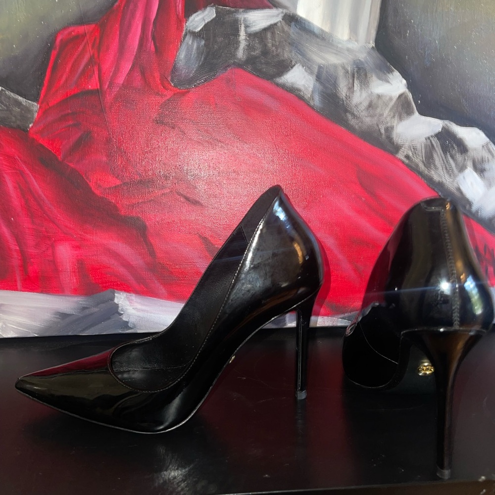 Michael Kors Glossy Black Heels - Picture 4 of 6